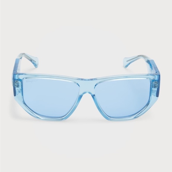 Ferragamo
Monochrome Rectangle Plastic Sunglasses

0317